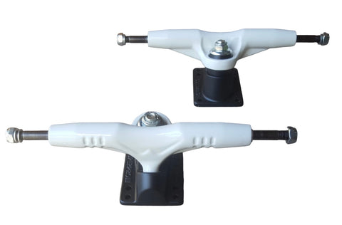 Gullwing Super Pro III Skateboard Trucks - WHITE -