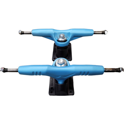 Gullwing Super Pro III Skateboard Trucks - BLUE -